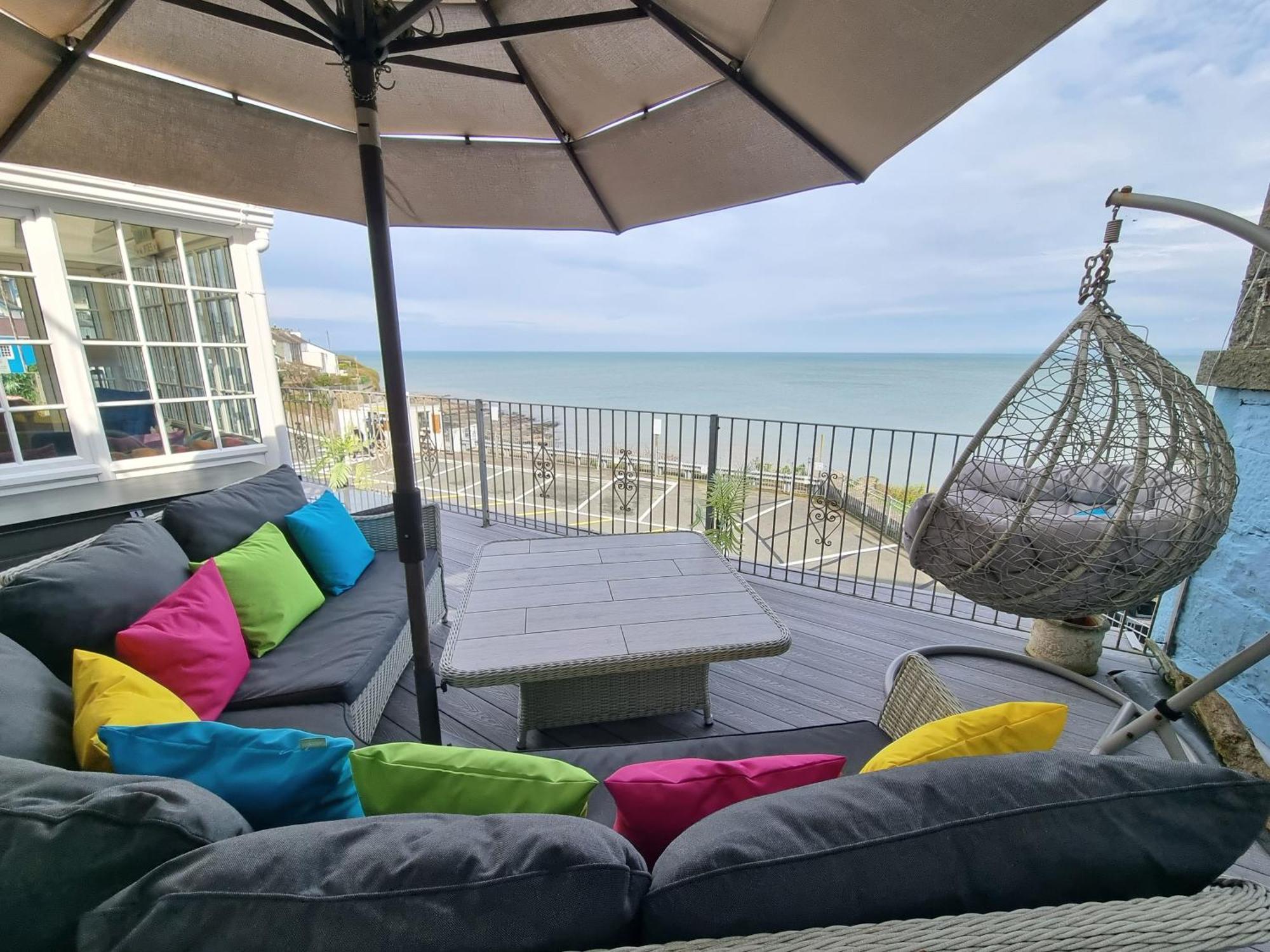 The Sup Shack Wellington Inn New Quay  Εξωτερικό φωτογραφία